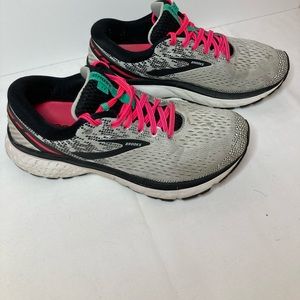 Brooks Ghosts 11